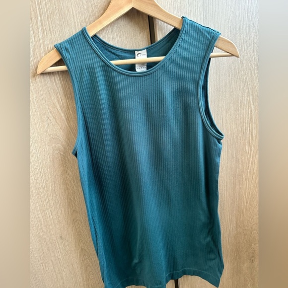 Zyia Moss Parallel Tank Large EUC - Picture 2 of 6